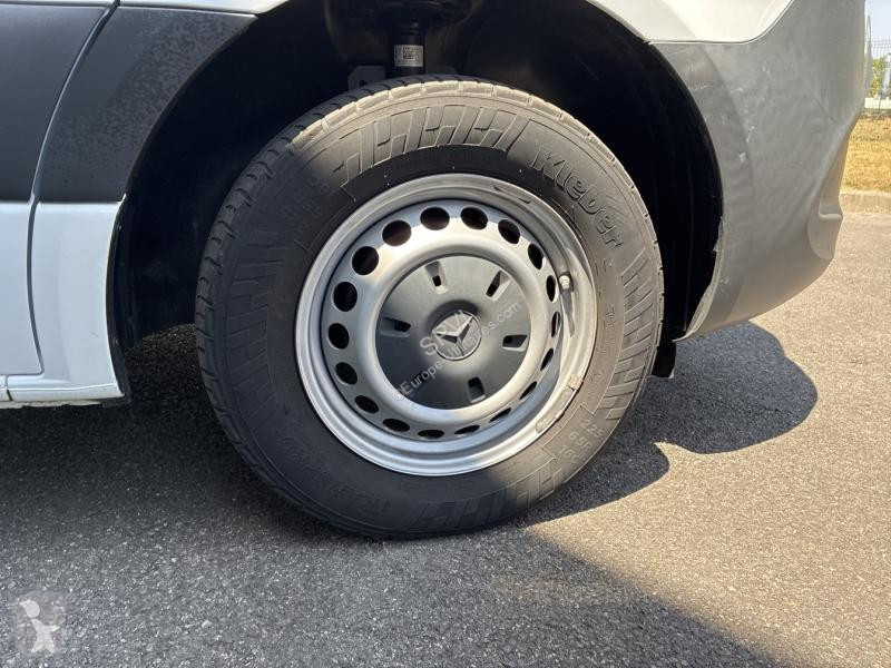 Véhicule utilitaire Mercedes Fg 215 CDI 39 3T0...