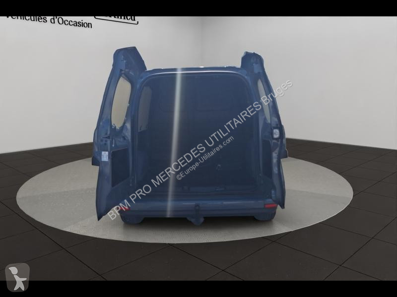 عربة نفعية Mercedes e Long Select
