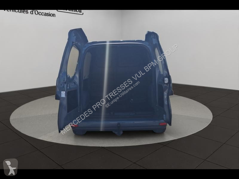 عربة نفعية Mercedes e Long Select