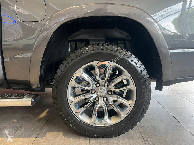 Samochód dostawczy Dodge RAM 1500 5,7 V8 Larami...