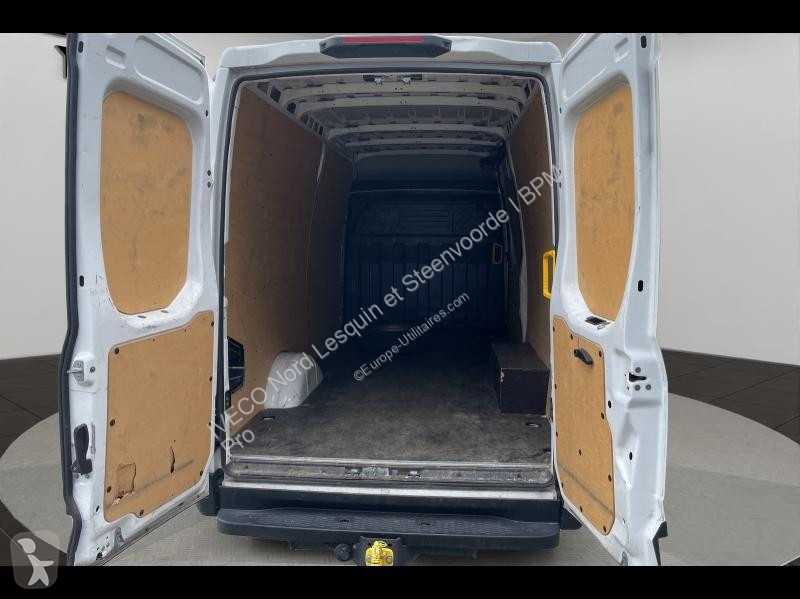 Véhicule utilitaire Iveco 35S Fg 35S14 V12 FOURGON
