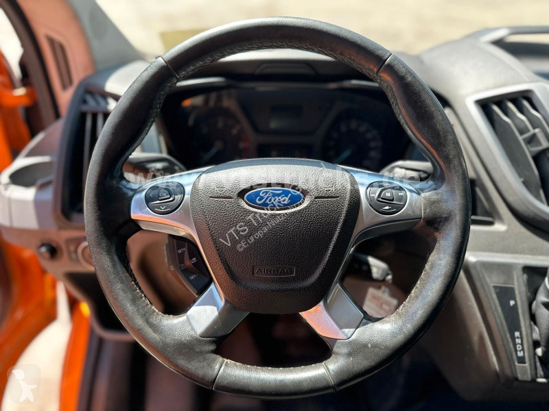 Véhicule utilitaire Ford Pritsche 350 L3...