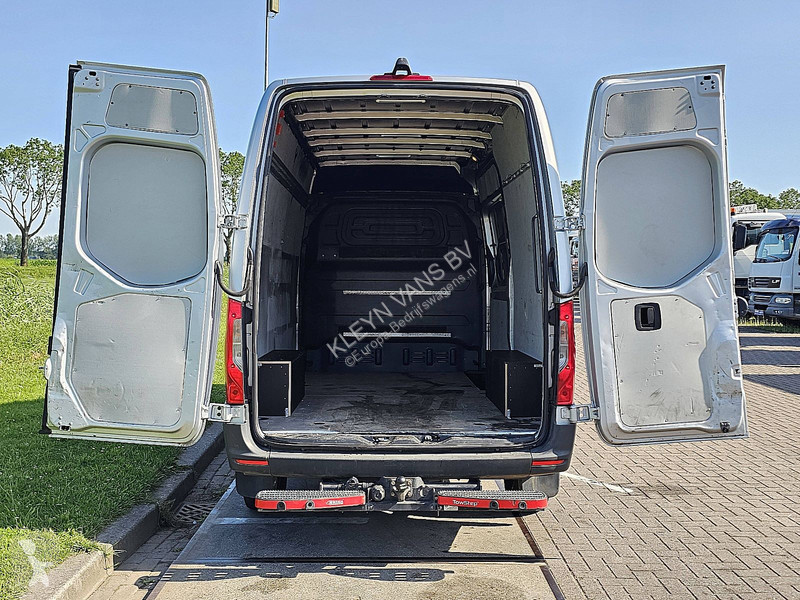 Коммерческий автомобиль Mercedes 317 L2H2...
