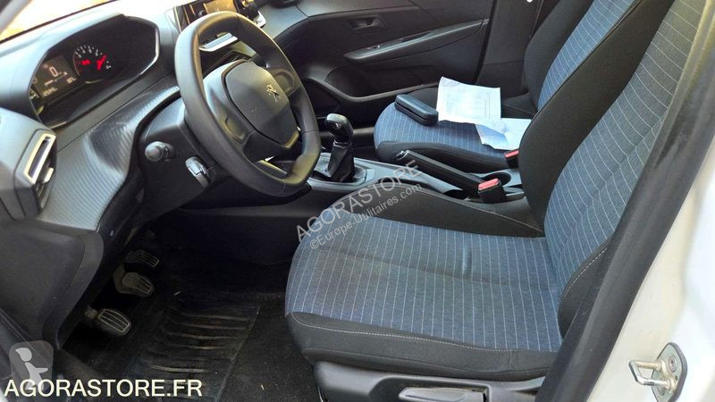 Коммерческий автомобиль Peugeot 208