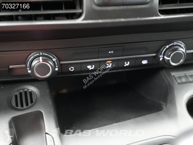عربة نفعية Toyota Benzine L2H1 Navi Airco...
