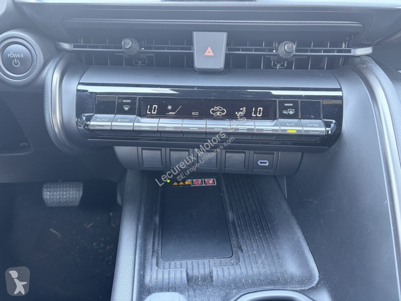 Furgoneta Toyota (2) 1.8 Hybride 140 Design