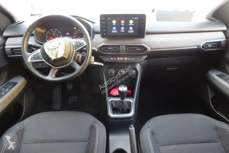 عربة نفعية Dacia SANDERO 1.0 TCE 100