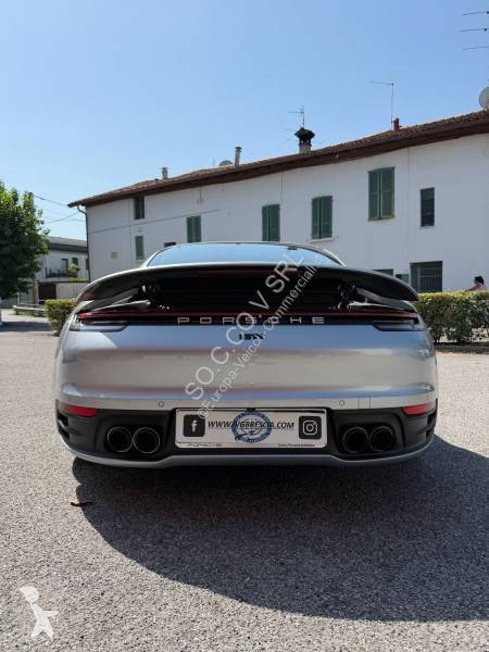 Véhicule utilitaire Porsche