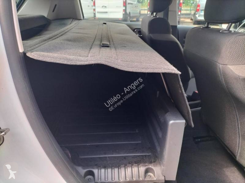 عربة نفعية Citroën 1.5 BLUEHDI 100CH FELL NAV