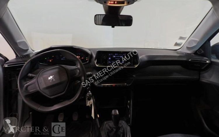 عربة نفعية Peugeot