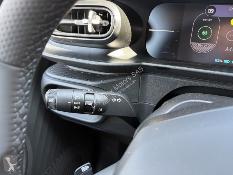 Veicolo commerciale Renault E-tech (4) techno...