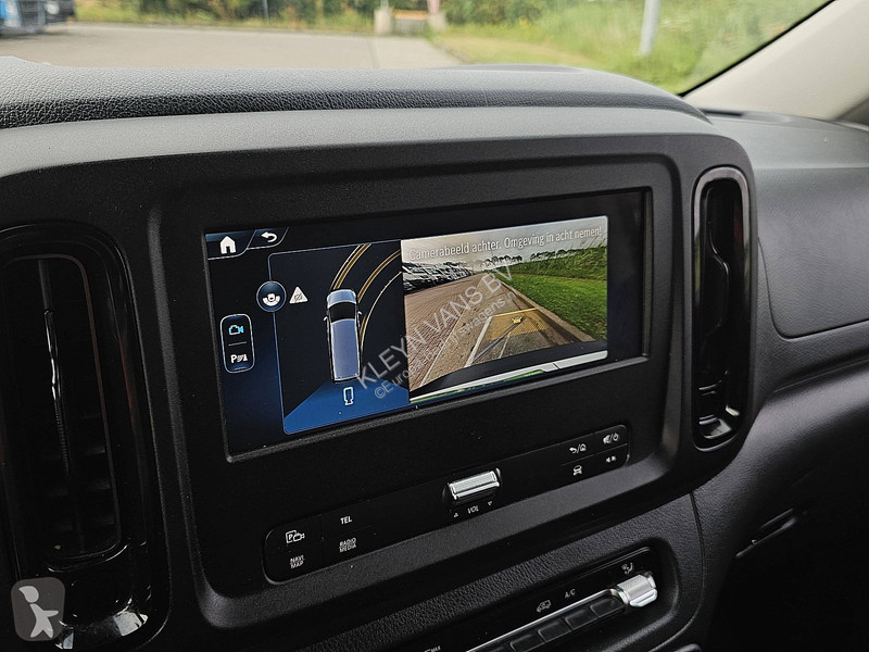Véhicule utilitaire Mercedes 116 L2 Mbux Navi...