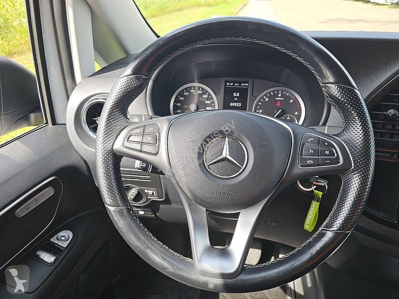 Véhicule utilitaire Mercedes 114 L2 Aut. LED...