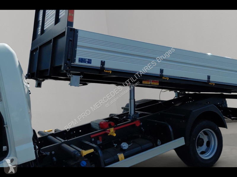 Véhicule utilitaire Fuso CCb 3C15 Empattement...