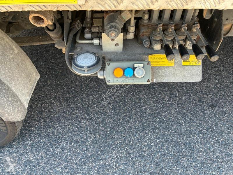 Véhicule utilitaire Iveco CCb 35S14H NACELLE...