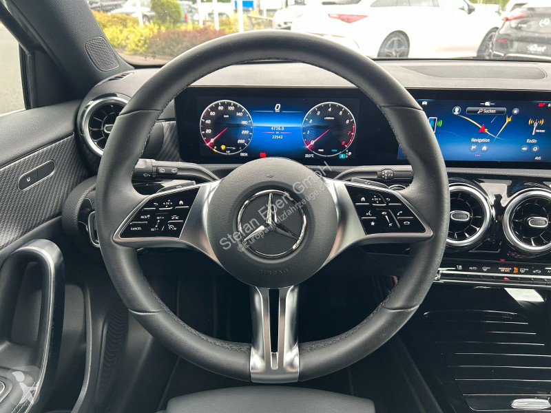 Samochód dostawczy Mercedes A 180...