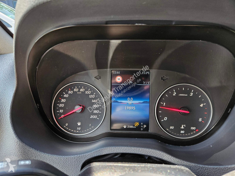Mercedes 317 CDI...