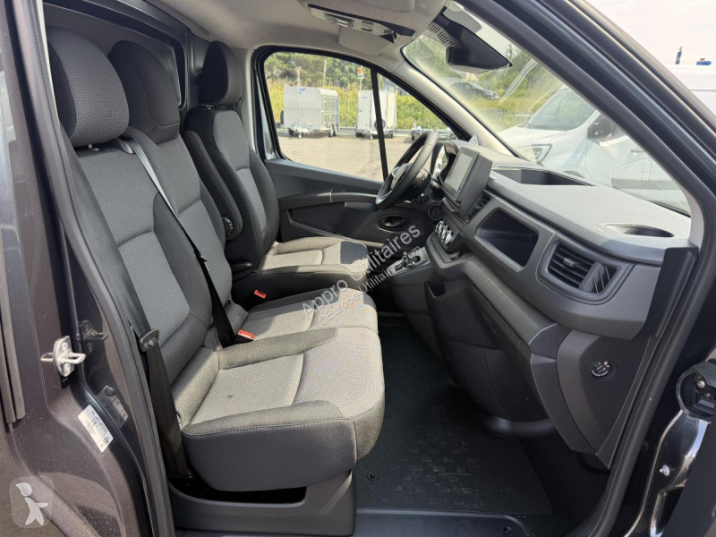 Véhicule utilitaire Renault TRAFIC 3T0 L1H1...