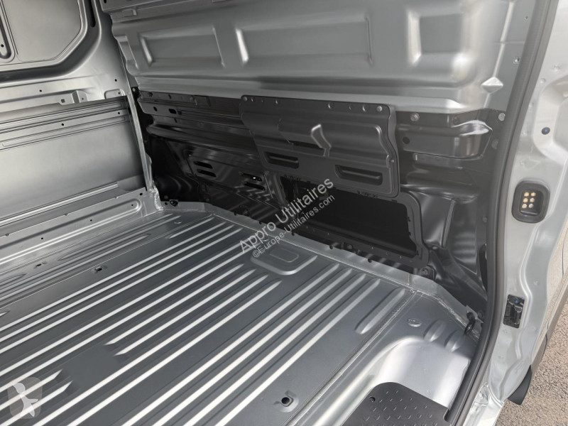 Véhicule utilitaire Renault TRAFIC 3T0 L1H1...