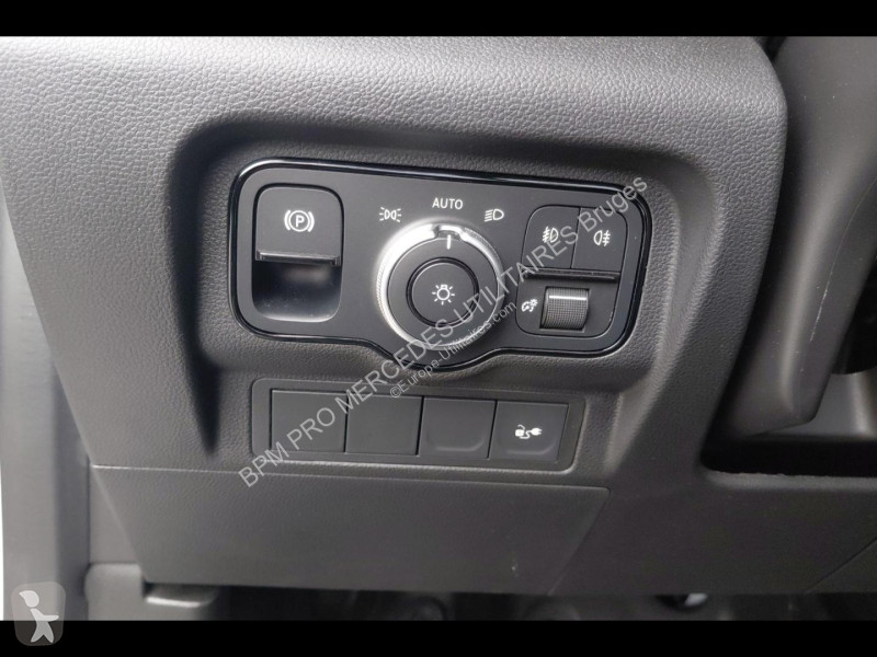 عربة نفعية Mercedes e Long Pro