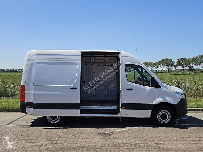 Bedrijfswagen Mercedes 311 L2H2 MBUX10 RWD