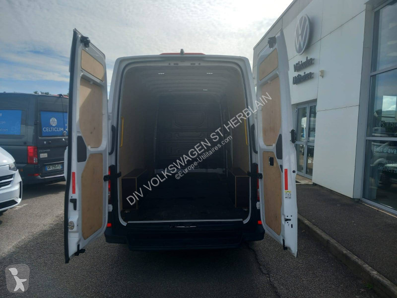 Комерційні автомобілі Volkswagen CRAFTER VAN 35...