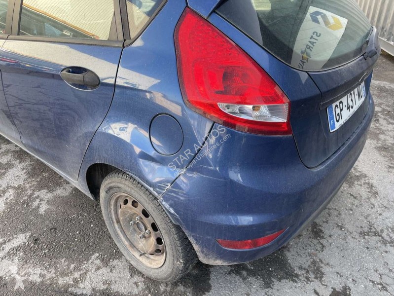Véhicule utilitaire Ford
