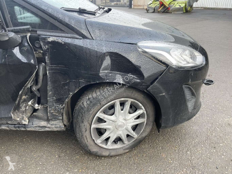 Véhicule utilitaire Ford