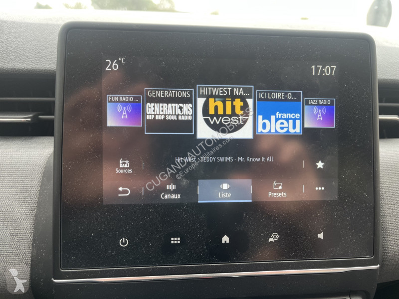 Véhicule utilitaire Renault CLIO V 1.6 E-TECH...