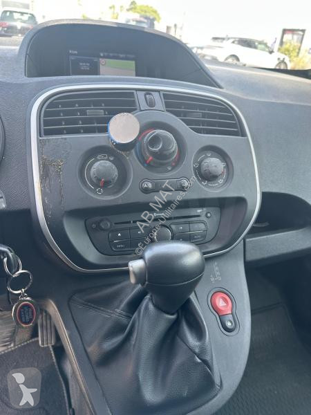Samochód dostawczy Renault
