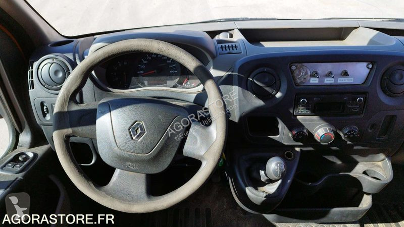 عربة نفعية Renault MASTER