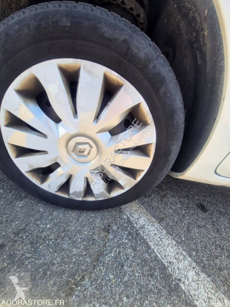 عربة نفعية Renault CLIO