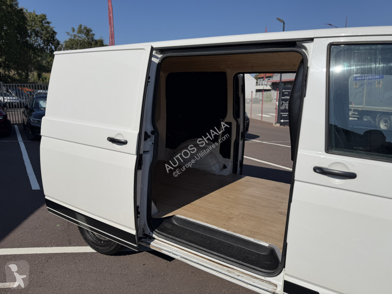 Véhicule utilitaire Volkswagen TRANSPORTER FG...