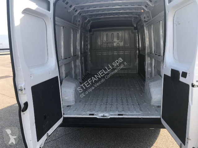 عربة نفعية Fiat Ducato 35 L3H2 2.2 mjt3 140cv...