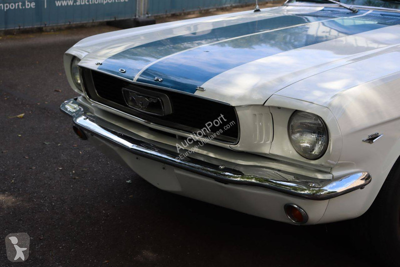 Furgoneta Ford V8