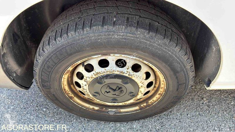 Véhicule utilitaire Peugeot EXPERT