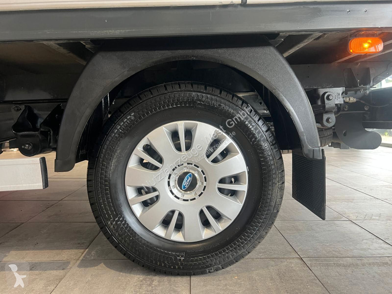 Samochód dostawczy Ford Maxi DoKa Pritsche...