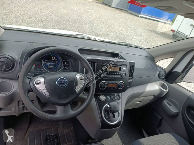 Véhicule utilitaire Nissan