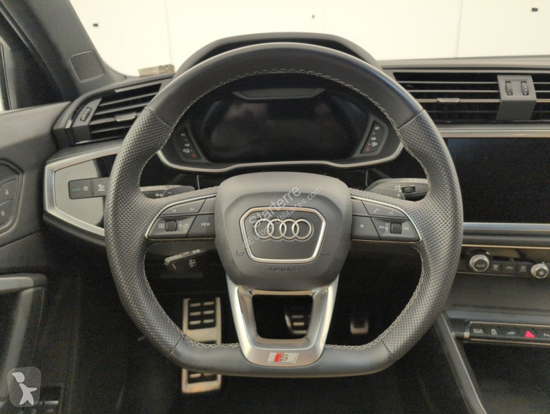 Véhicule utilitaire Audi Q3