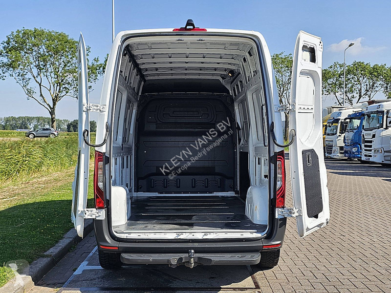 Užitkové vozidlo Mercedes 315 L2H2 LED Mbux10 AC!