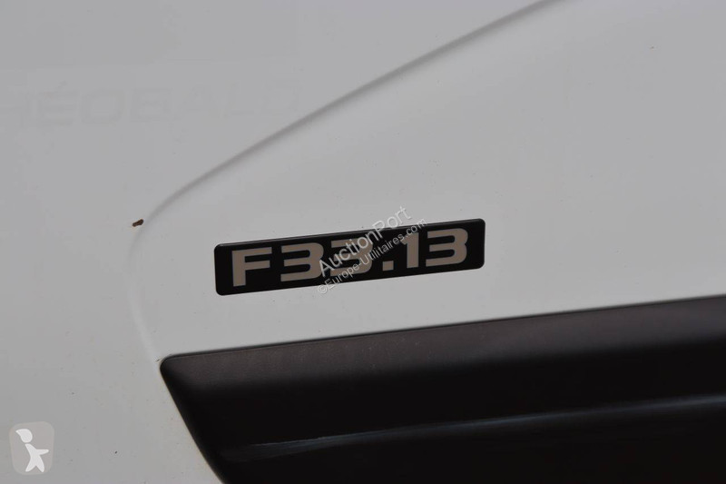 Furgoneta Nissan