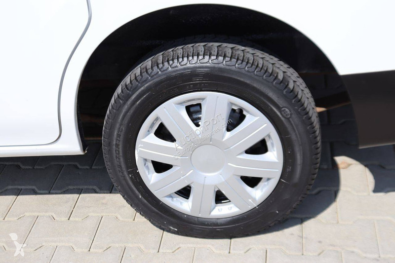 Furgoneta Nissan
