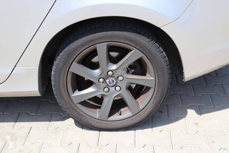 Samochód dostawczy Volvo D3 R-Design