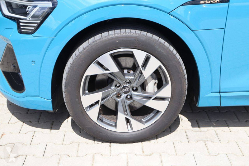 Furgoneta Audi  S Line e-tron
