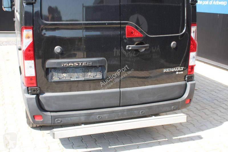 عربة نفعية Renault Crossover