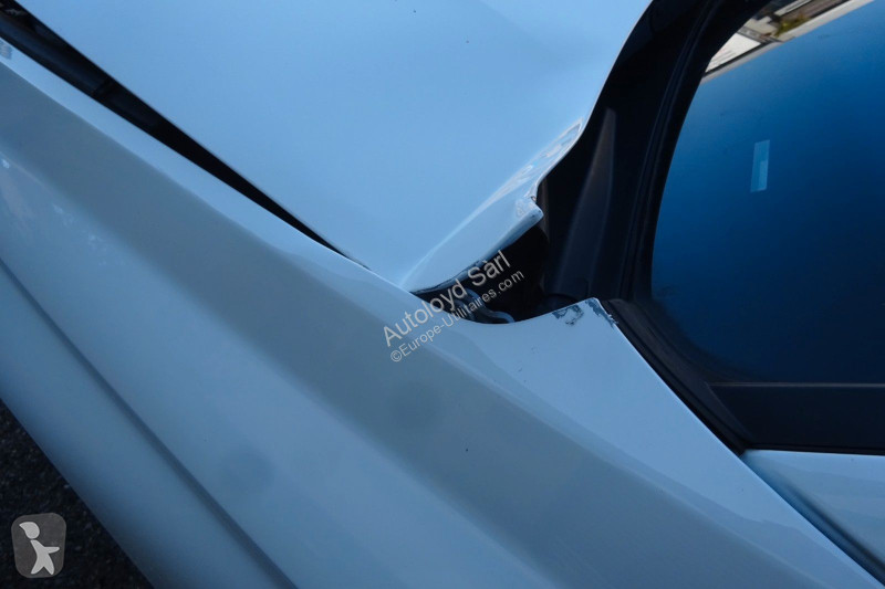 عربة نفعية Peugeot BREAK 1,5 HDI 131