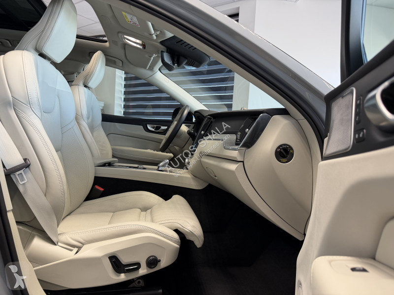 Samochód dostawczy Volvo T6 AWD 253 + 145CH...