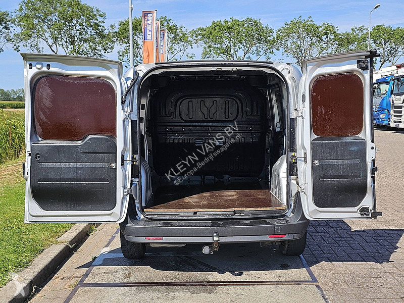Furgoneta Fiat Cargo 1.6 Doblò