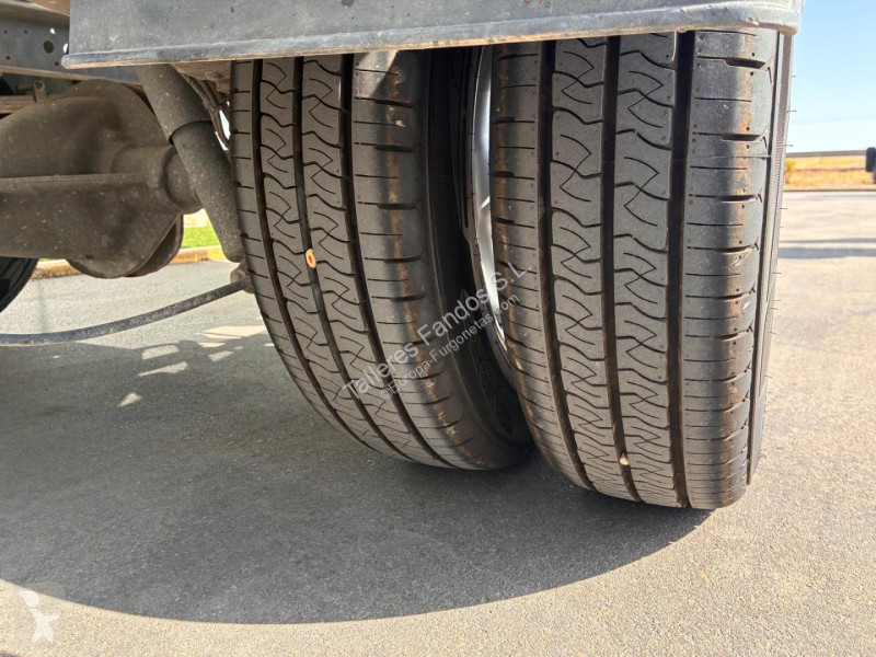 Furgoneta Iveco  35C14 AUTO. CAJA BASCULANTE