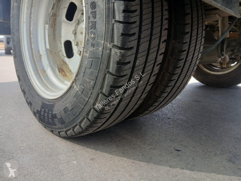 Furgoneta Iveco  35C12 CAJA BASCULANTE